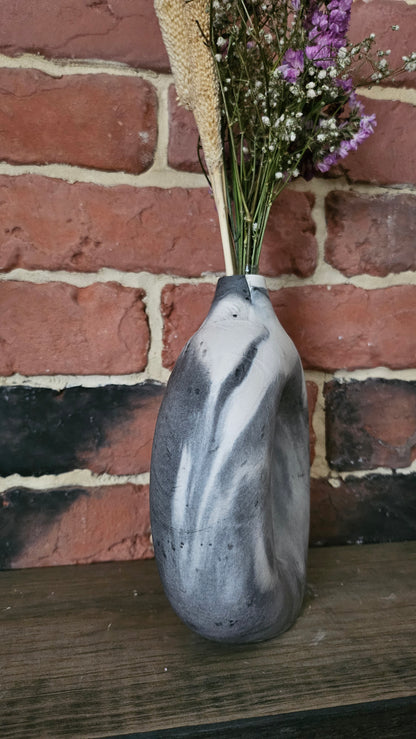 Vase décoratif marbré noir, gris et blanc